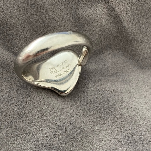 Tiffani platinum diamond ring - Picture 5 of 6